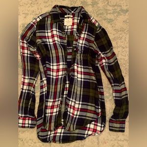 Long sleeve flannel. Blue plaid. New from American Eagle.